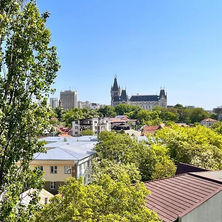 3 Rooms Apartment Palace View Iasi Exterior photo