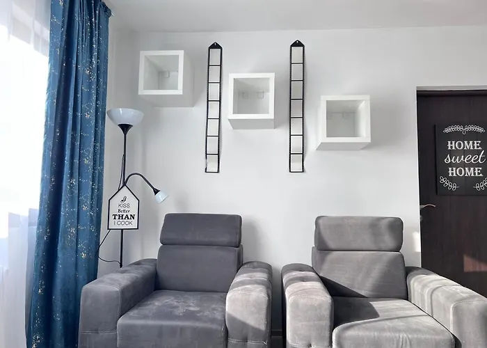 3 Rooms Apartment Palace View