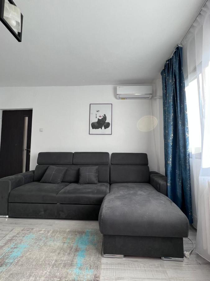 Apartment 3 Palace View